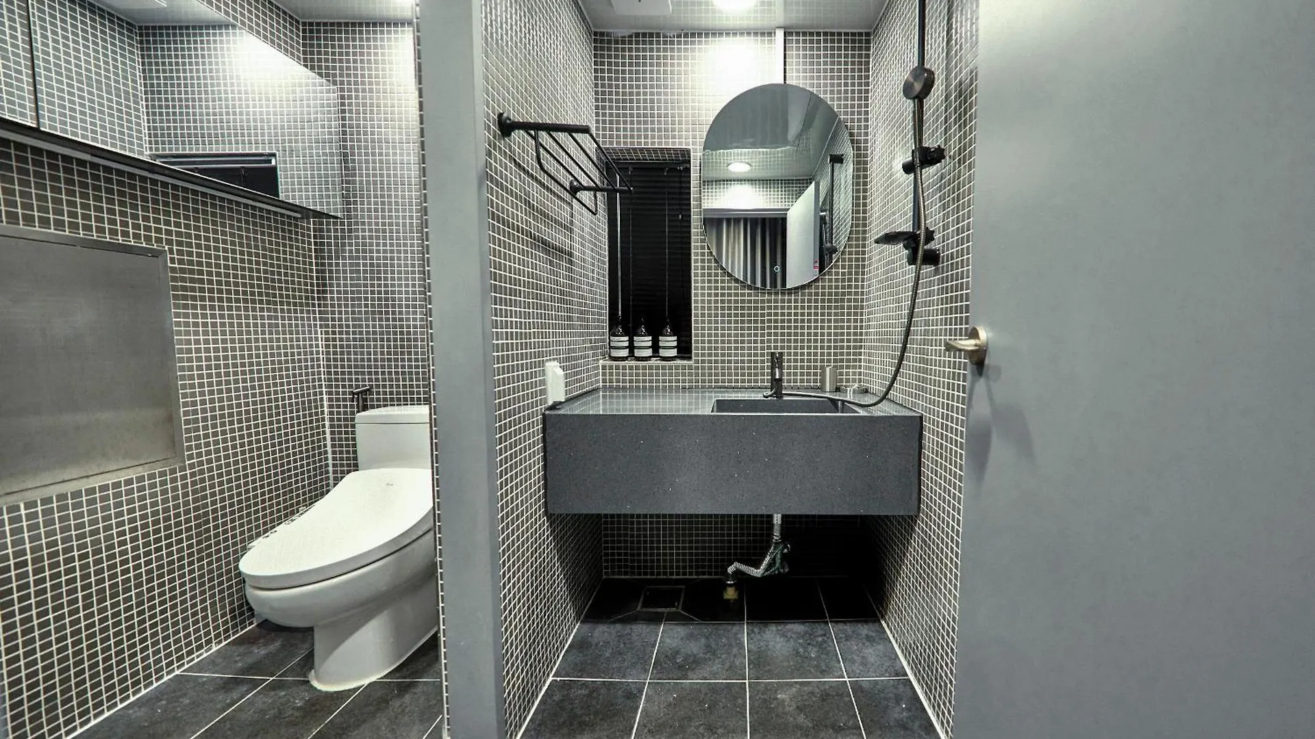 Ferienhaus L9 Tailored Service Home Near Hongik Univ Station Seoul